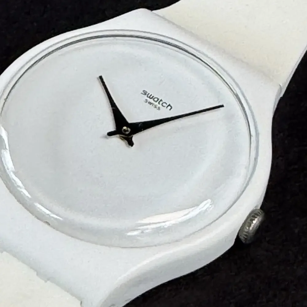 RARE Jeremy Scott Swatch Winged Watch SUOZ103 Limited Edition